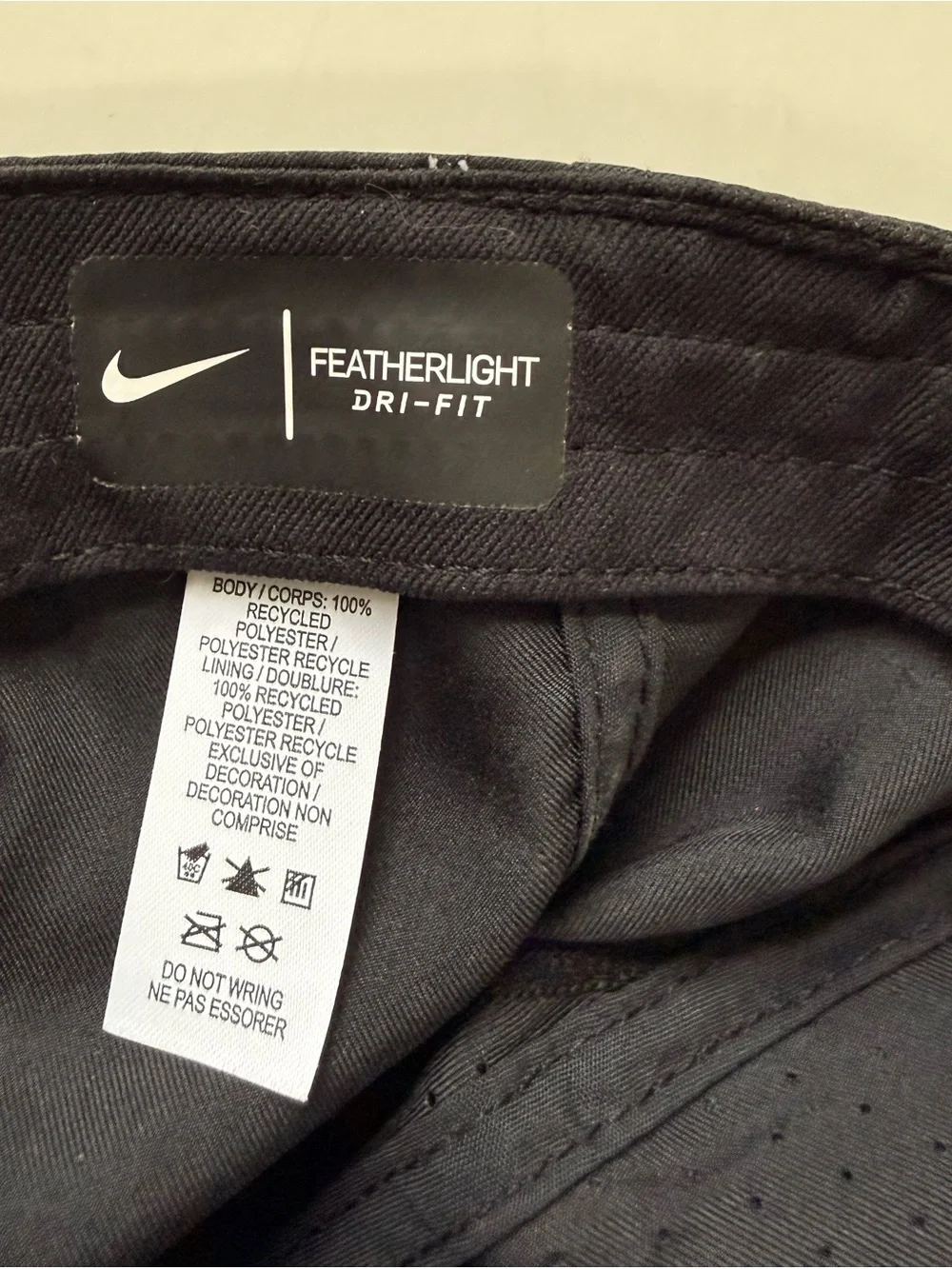 Nike Featherlight Dri-FIT Unstructured Black hat with reflective accents